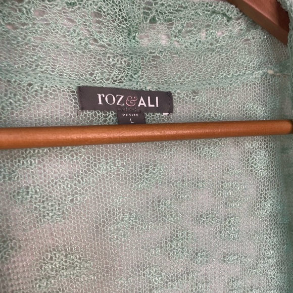 Roz&Ali mint green open front cardigan. So lovely with a lace pattern trim. PL - Picture 4 of 4